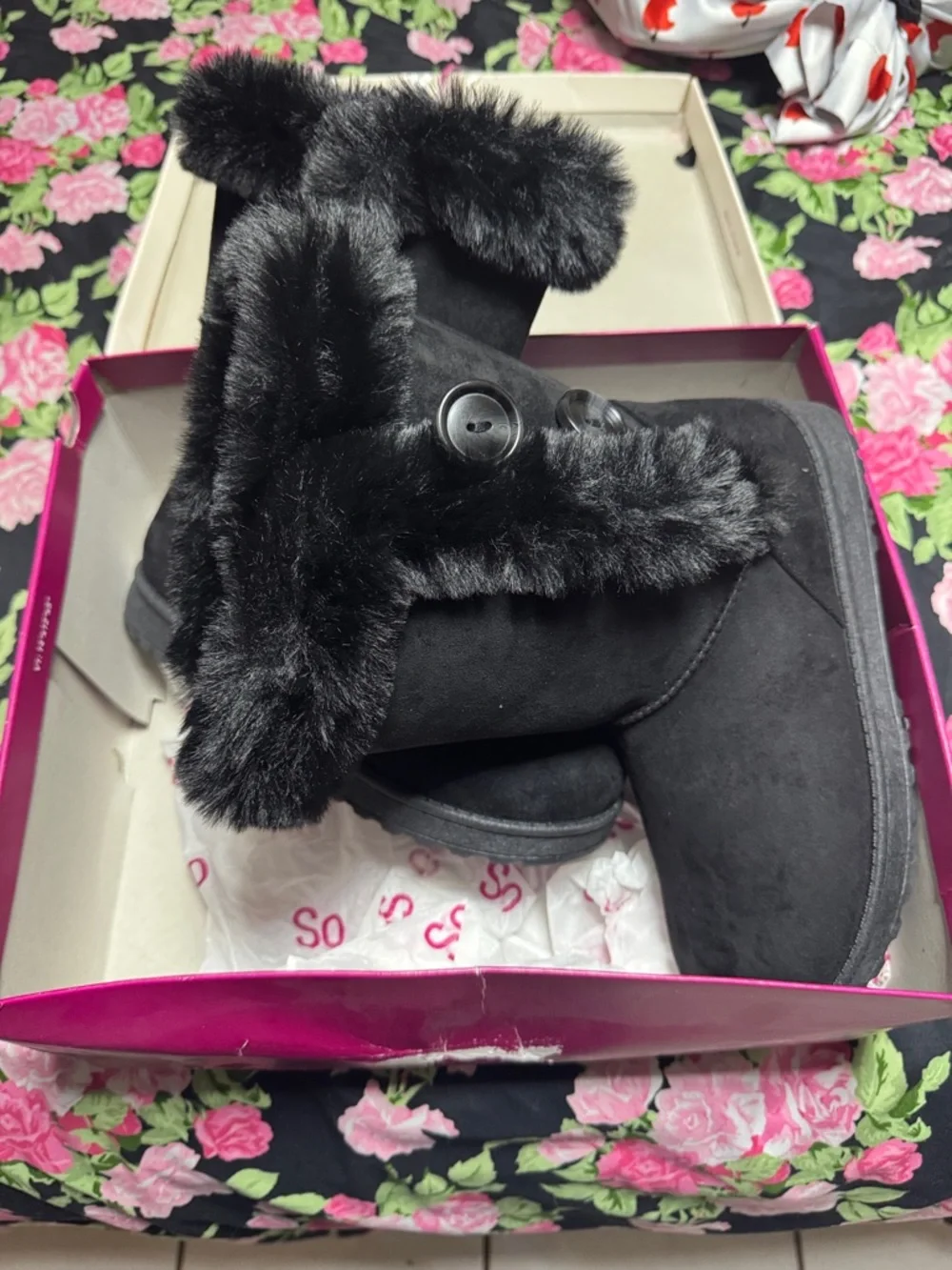NEW SO Black Faux Fur Cuff Winter Boots for Women